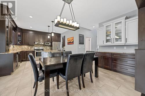 74 Creekside Drive, Welland, ON - Indoor Photo Showing Dining Room