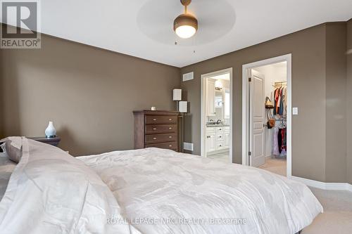 74 Creekside Drive, Welland, ON - Indoor Photo Showing Bedroom