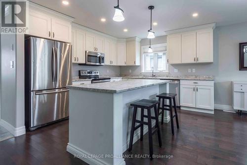 12 Crews Crescent, Quinte West, ON - Indoor Photo Showing Kitchen With Upgraded Kitchen