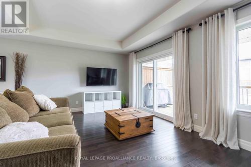 12 Crews Crescent, Quinte West, ON - Indoor Photo Showing Living Room