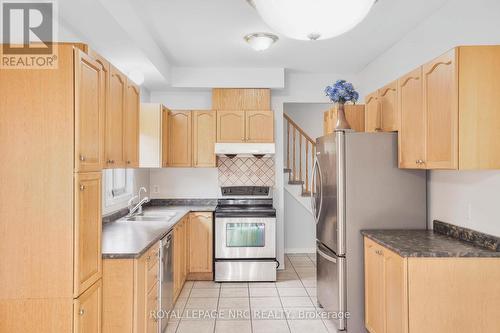 11 Meadow Wood Crescent, Hamilton, ON - Indoor Photo Showing Kitchen With Double Sink