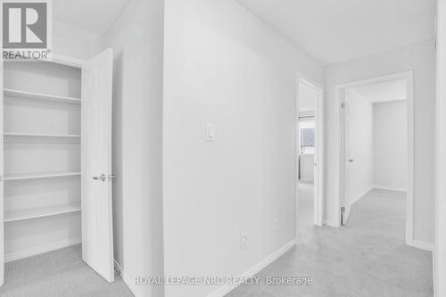 11 Meadow Wood Crescent, Hamilton, ON - Indoor