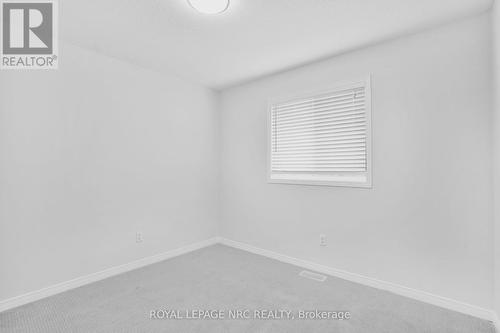 11 Meadow Wood Crescent, Hamilton, ON - Indoor Photo Showing Other Room