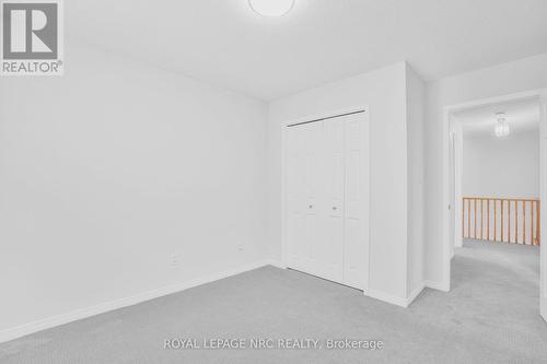 11 Meadow Wood Crescent, Hamilton, ON - Indoor Photo Showing Other Room