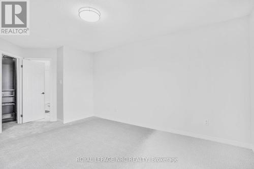 11 Meadow Wood Crescent, Hamilton, ON - Indoor Photo Showing Other Room