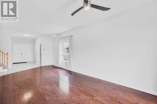 11 Meadow Wood Crescent, Hamilton, ON - Indoor Photo Showing Other Room