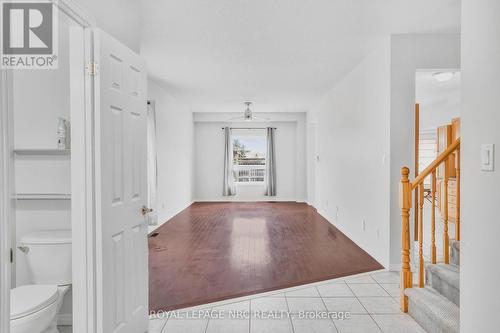 11 Meadow Wood Crescent, Hamilton, ON - Indoor Photo Showing Other Room