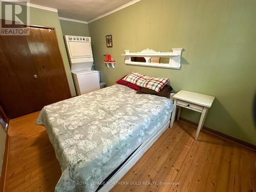 105 Fourth Street, Kirkland Lake, ON - Indoor Photo Showing Bedroom