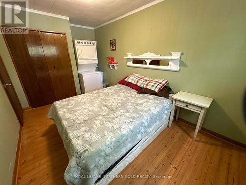 105 Fourth Street, Kirkland Lake, ON - Indoor Photo Showing Bedroom