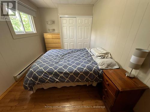 105 Fourth Street, Kirkland Lake, ON - Indoor Photo Showing Bedroom