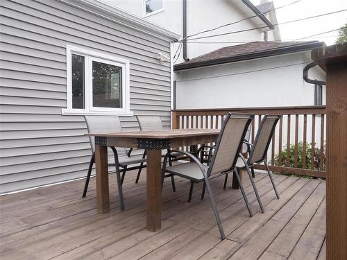 330 Lipton Street, Winnipeg, MB - Outdoor With Deck Patio Veranda With Exterior