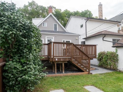 330 Lipton Street, Winnipeg, MB - Outdoor With Deck Patio Veranda With Exterior