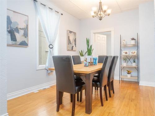 330 Lipton Street, Winnipeg, MB - Indoor Photo Showing Dining Room