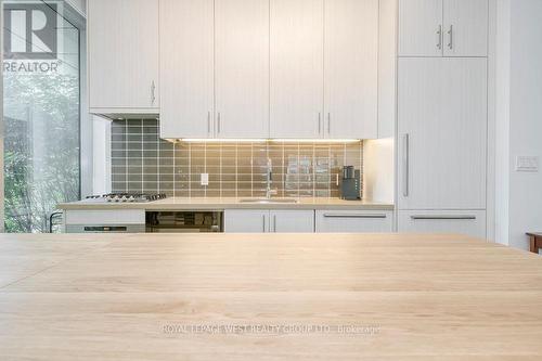 201 - 39 Queens Quay E, Toronto, ON - Indoor Photo Showing Kitchen