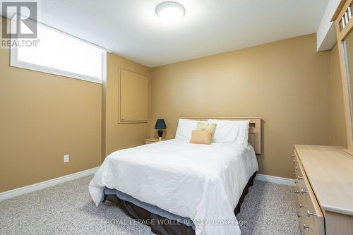 74 Hearthwood Crescent, Kitchener, ON - Indoor Photo Showing Bedroom