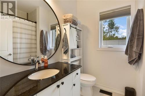 234 Adley Drive, Brockville, ON - Indoor Photo Showing Bathroom