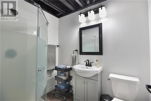 234 Adley Drive, Brockville, ON - Indoor Photo Showing Bathroom