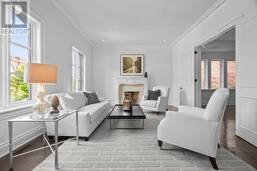 42 True Davidson Drive, Toronto, ON - Indoor Photo Showing Living Room