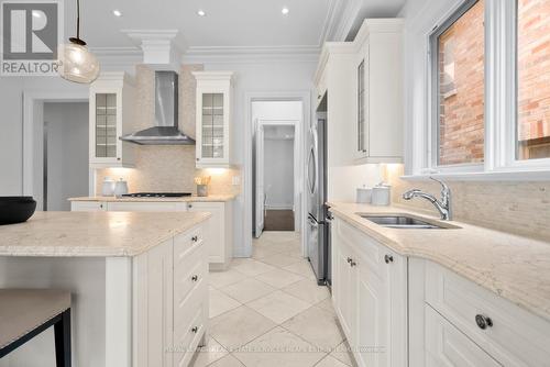 42 True Davidson Drive, Toronto, ON - Indoor Photo Showing Kitchen With Double Sink With Upgraded Kitchen