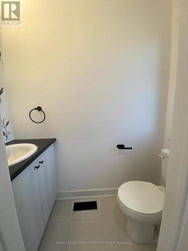 24 Wheatfield Road, Barrie, ON - Indoor Photo Showing Bathroom