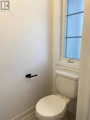 24 Wheatfield Road, Barrie, ON - Indoor Photo Showing Bathroom