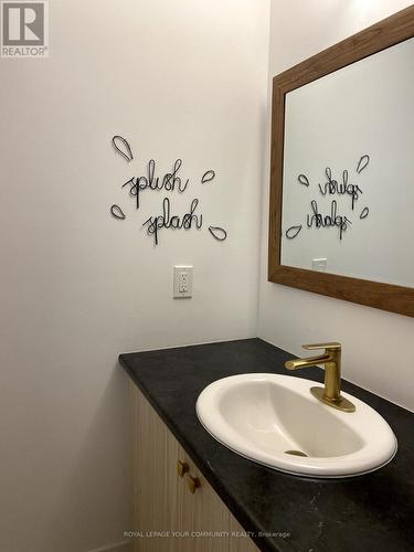 24 Wheatfield Road, Barrie, ON - Indoor Photo Showing Bathroom