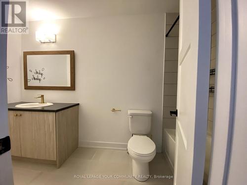 24 Wheatfield Road, Barrie, ON - Indoor Photo Showing Bathroom