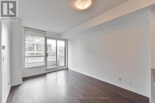 907 - 500 Sherbourne Street, Toronto, ON - Indoor Photo Showing Other Room With Fireplace