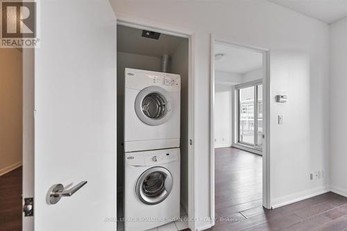 907 - 500 Sherbourne Street, Toronto, ON - Indoor Photo Showing Laundry Room