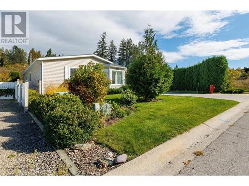 1002 11Th  N Avenue, Creston, BC - Outdoor