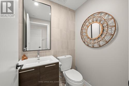 605 - 2118 Bloor Street W, Toronto, ON - Indoor Photo Showing Bathroom