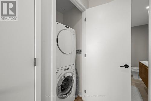 605 - 2118 Bloor Street W, Toronto, ON - Indoor Photo Showing Laundry Room