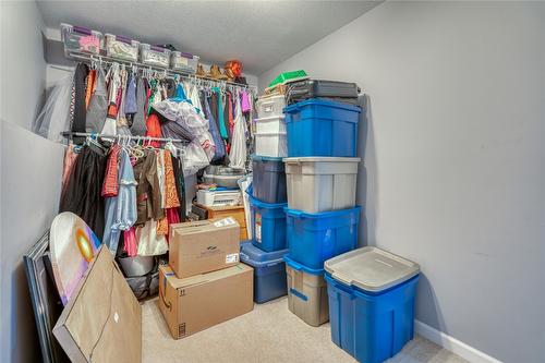 1620 Hatfield Avenue, Penticton, BC - Indoor With Storage