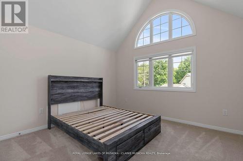 47 Marina Village Drive, Georgian Bay, ON - Indoor Photo Showing Bedroom