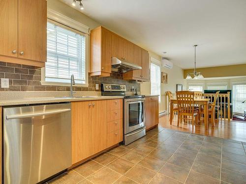 Cuisine - 576 111E Avenue, Saint-Jérôme, QC - Indoor Photo Showing Kitchen