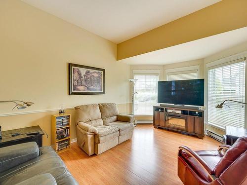 Salon - 576 111E Avenue, Saint-Jérôme, QC - Indoor Photo Showing Living Room