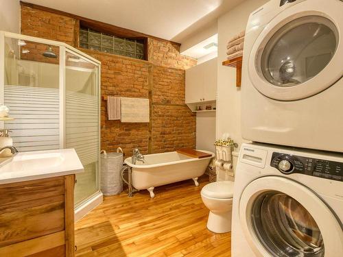 Salle de bains - 6396  - 6400 Rue De La Roche, Montréal (Rosemont/La Petite-Patrie), QC - Indoor Photo Showing Laundry Room