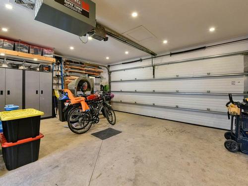 Garage - 6396  - 6400 Rue De La Roche, Montréal (Rosemont/La Petite-Patrie), QC - Indoor Photo Showing Garage