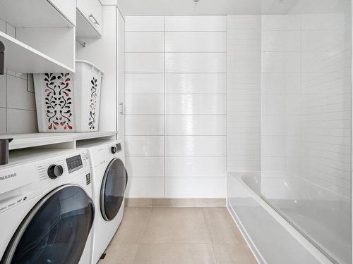 Salle de bains - 599-4220 Rue Augustin-Frigon, Montréal (Rosemont/La Petite-Patrie), QC - Indoor Photo Showing Laundry Room