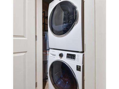 404-623 Treanor Ave, Langford, BC - Indoor Photo Showing Laundry Room