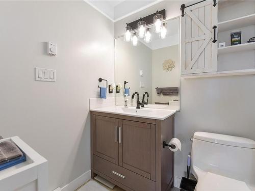 404-623 Treanor Ave, Langford, BC - Indoor Photo Showing Bathroom