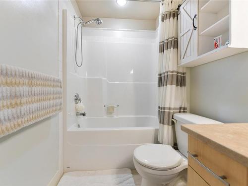 404-623 Treanor Ave, Langford, BC - Indoor Photo Showing Bathroom