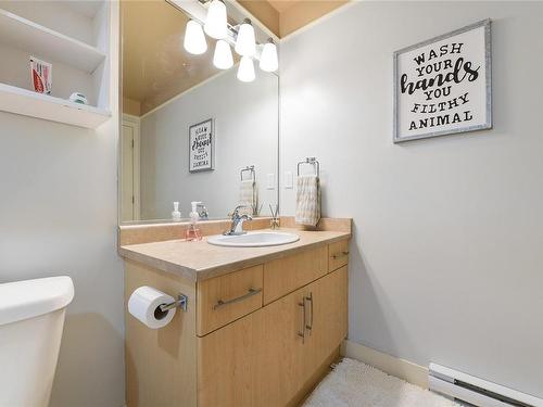 404-623 Treanor Ave, Langford, BC - Indoor Photo Showing Bathroom