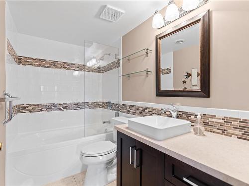 604-420 Linden Ave, Victoria, BC - Indoor Photo Showing Bathroom