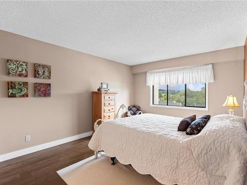 604-420 Linden Ave, Victoria, BC - Indoor Photo Showing Bedroom