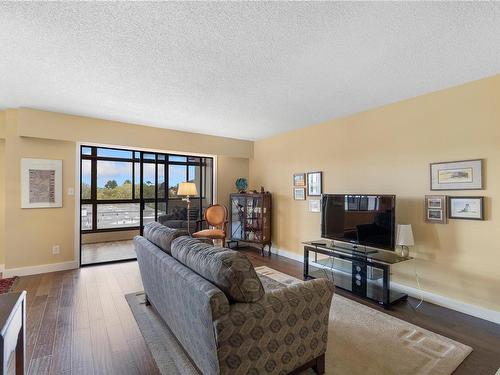 604-420 Linden Ave, Victoria, BC - Indoor Photo Showing Living Room