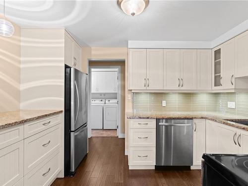 604-420 Linden Ave, Victoria, BC - Indoor Photo Showing Kitchen With Upgraded Kitchen