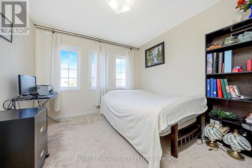 28 Eagleview Way, Halton Hills, ON - Indoor Photo Showing Bedroom