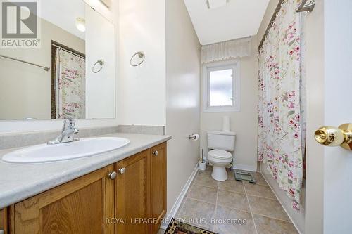 28 Eagleview Way, Halton Hills, ON - Indoor Photo Showing Bathroom