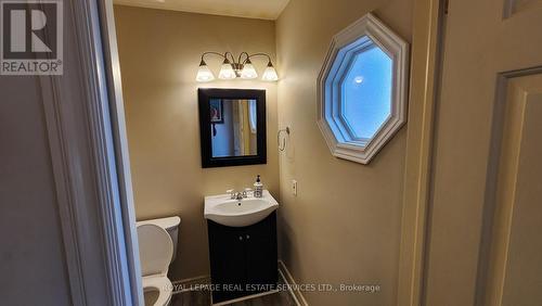 26 Seres Drive, Tillsonburg, ON - Indoor Photo Showing Bathroom